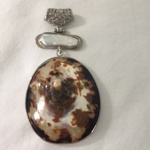 Brown and cream pendant - Picture 7 of 9